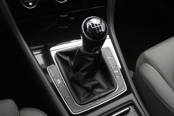 Volkswagen Golf Variant 1.5 TSI 150 PK R-Line Highline BNS, Trekhaak, Digitale Cockpit, LED, Camera, Stoelverwarming, Camera