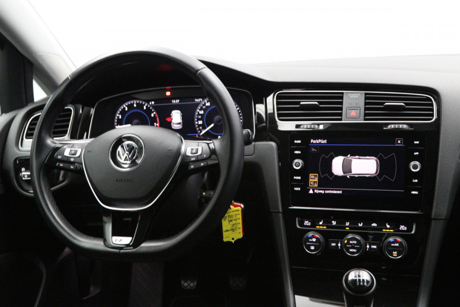 Volkswagen Golf Variant 1.5 TSI 150 PK R-Line Highline BNS, Trekhaak, Digitale Cockpit, LED, Camera, Stoelverwarming, Camera