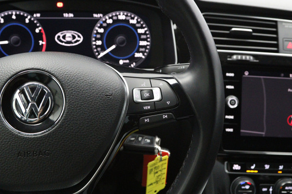 Volkswagen Golf Variant 1.5 TSI 150 PK R-Line Highline BNS, Trekhaak, Digitale Cockpit, LED, Camera, Stoelverwarming, Camera