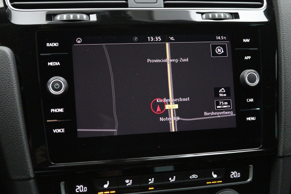Volkswagen Golf Variant 1.5 TSI 150 PK R-Line Highline BNS, Trekhaak, Digitale Cockpit, LED, Camera, Stoelverwarming, Camera