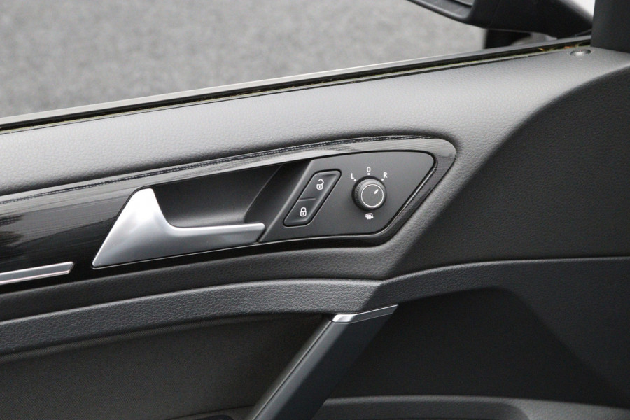 Volkswagen Golf Variant 1.5 TSI 150 PK R-Line Highline BNS, Trekhaak, Digitale Cockpit, LED, Camera, Stoelverwarming, Camera