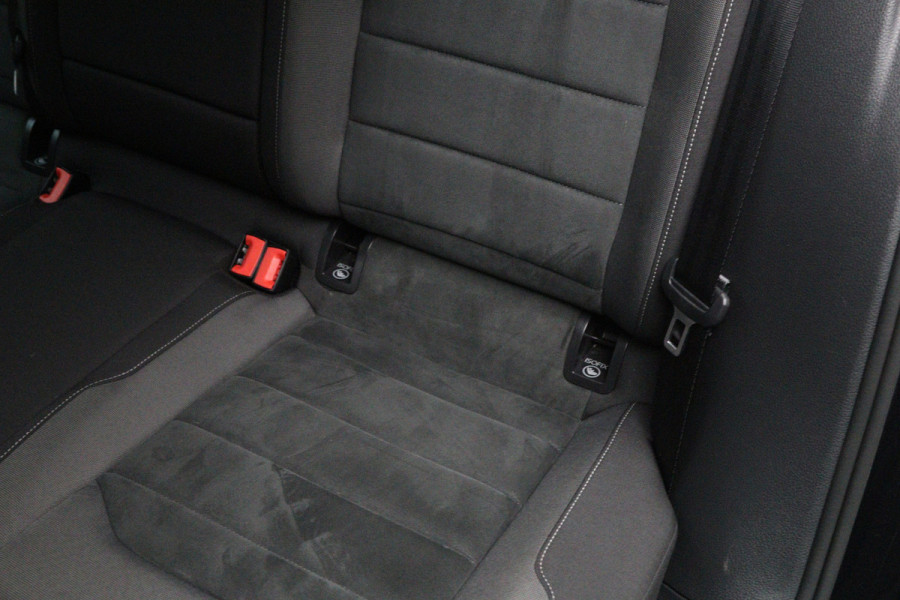Volkswagen Golf Variant 1.5 TSI 150 PK R-Line Highline BNS, Trekhaak, Digitale Cockpit, LED, Camera, Stoelverwarming, Camera