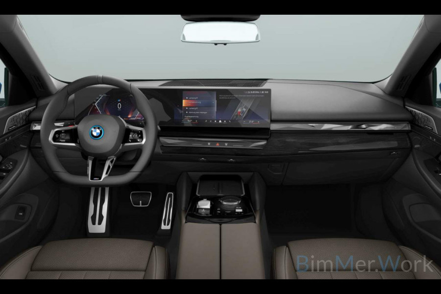 BMW 5 Serie 550e xDrive M-Sport Pro B&W Trekh Prof-onderstel 20inch