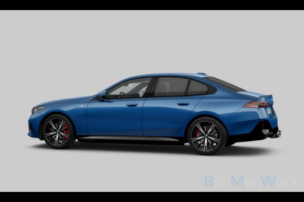 BMW 5 Serie 550e xDrive M-Sport Pro B&W Trekh Prof-onderstel 20inch