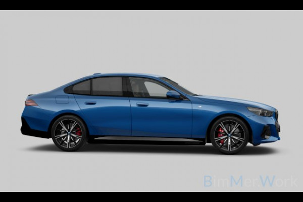 BMW 5 Serie 550e xDrive M-Sport Pro B&W Trekh Prof-onderstel 20inch