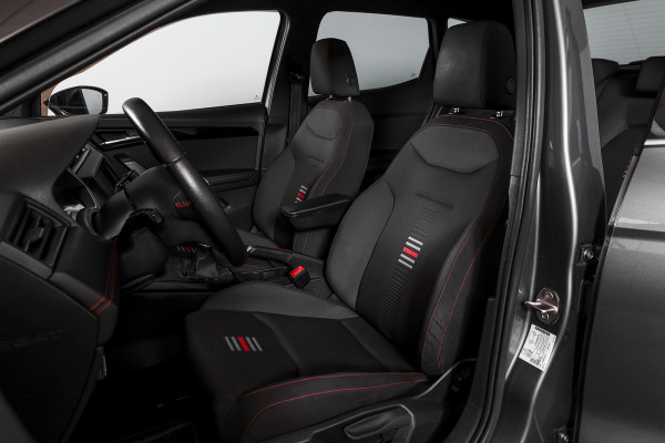 Seat Arona 1.0 TSI 116 PK FR | Cruise | PDC | Camera | ECC | Trekhaak | LM 17" |