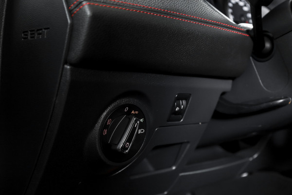 Seat Arona 1.0 TSI 116 PK FR | Cruise | PDC | Camera | ECC | Trekhaak | LM 17" |