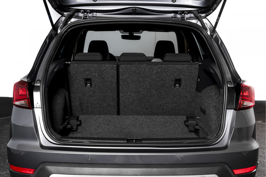 Seat Arona 1.0 TSI 116 PK FR | Cruise | PDC | Camera | ECC | Trekhaak | LM 17" |