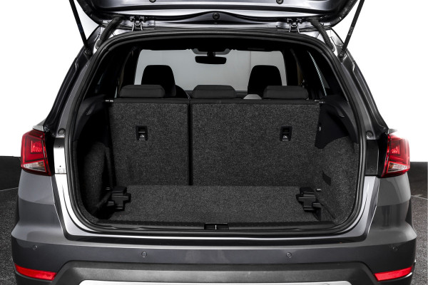 Seat Arona 1.0 TSI 116 PK FR | Cruise | PDC | Camera | ECC | Trekhaak | LM 17" |