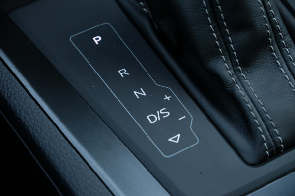 Audi Q3 Sportback 45 TFSI e S Edition 245 PK | Panoramadak |  Sonos | Camera | Alcantara bekleding | Stoelverwarming
