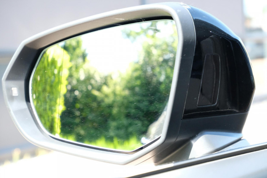 Audi Q3 Sportback 45 TFSI e S Edition 245 PK | Panoramadak |  Sonos | Camera | Alcantara bekleding | Stoelverwarming