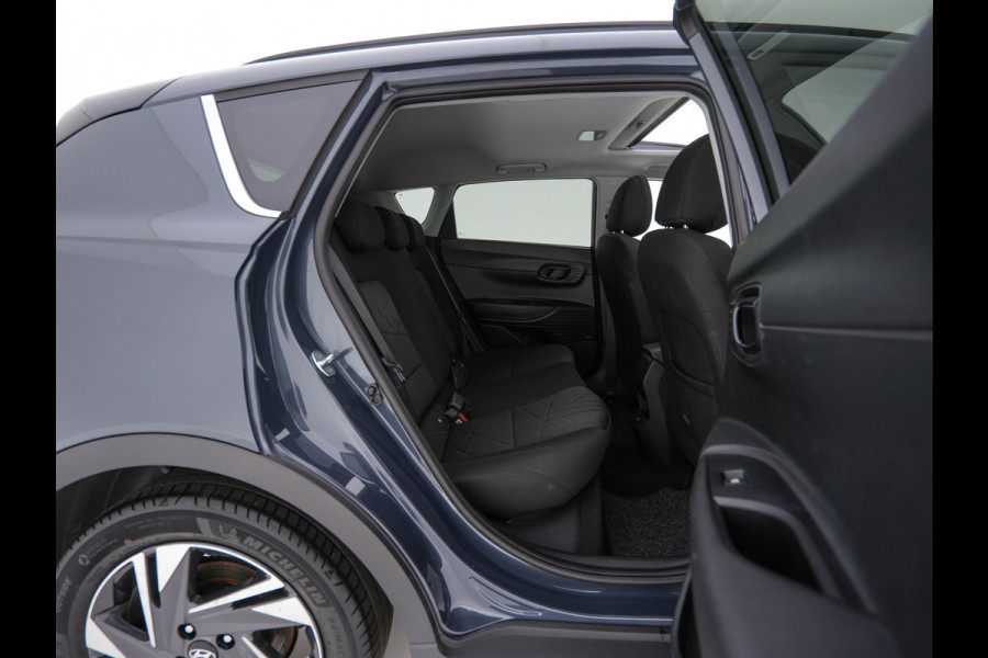 Hyundai Bayon 1.0 T-GDI Premium Sky (INCL.BTW) *PANO | ADAPTIVE-CRUISE | FULL-LED | BOSE-SOUND | BLINDSPOT | DIGI-COCKPIT | HEATED-SPORTSEATS | CAMERA | DAB | KEYLESS | PRIVACY-GLASS | 16''ALU | TOWBAR*