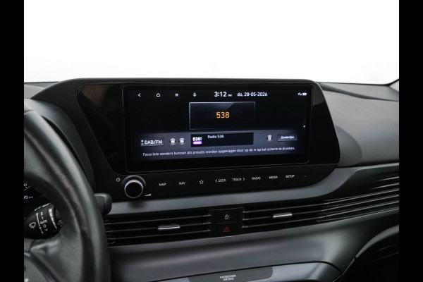 Hyundai Bayon 1.0 T-GDI Premium Sky (INCL.BTW) *PANO | ADAPTIVE-CRUISE | FULL-LED | BOSE-SOUND | BLINDSPOT | DIGI-COCKPIT | HEATED-SPORTSEATS | CAMERA | DAB | KEYLESS | PRIVACY-GLASS | 16''ALU | TOWBAR*