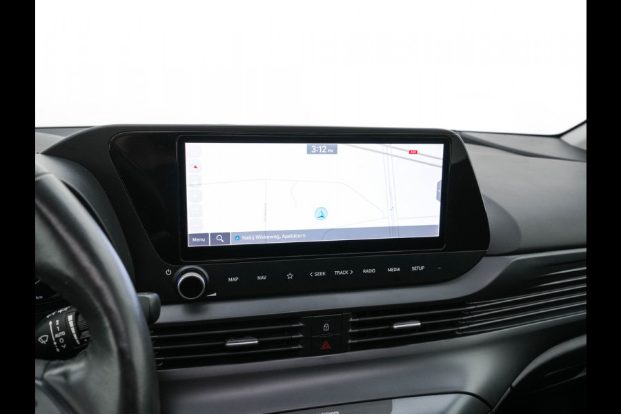 Hyundai Bayon 1.0 T-GDI Premium Sky (INCL.BTW) *PANO | ADAPTIVE-CRUISE | FULL-LED | BOSE-SOUND | BLINDSPOT | DIGI-COCKPIT | HEATED-SPORTSEATS | CAMERA | DAB | KEYLESS | PRIVACY-GLASS | 16''ALU | TOWBAR*