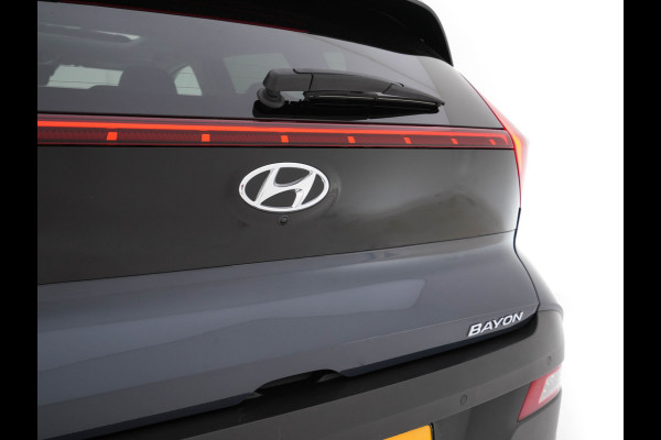 Hyundai Bayon 1.0 T-GDI Premium Sky (INCL.BTW) *PANO | ADAPTIVE-CRUISE | FULL-LED | BOSE-SOUND | BLINDSPOT | DIGI-COCKPIT | HEATED-SPORTSEATS | CAMERA | DAB | KEYLESS | PRIVACY-GLASS | 16''ALU | TOWBAR*