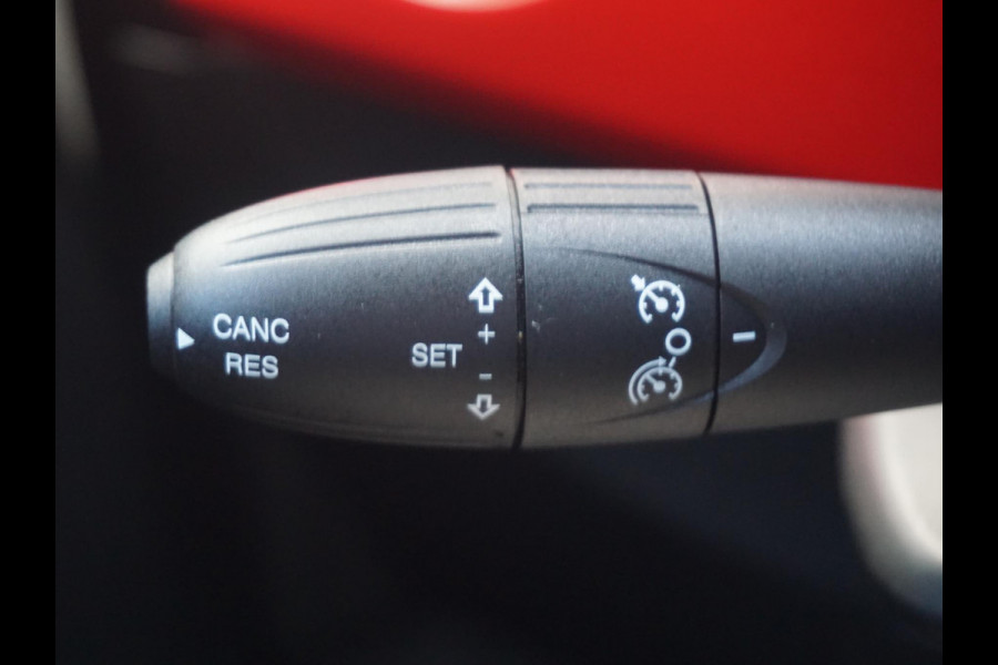 Fiat 500C 1.0 Hybrid RED