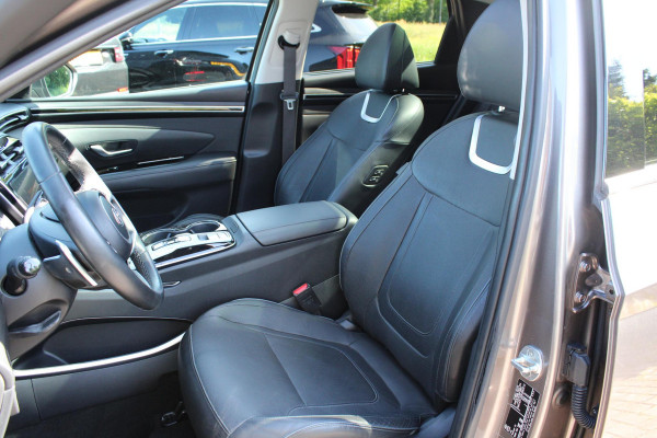 Hyundai Tucson 1.6 T-GDI PHEV Premium Sky 4WD 265pk | Panoramadak | Leder | Stoelverwarming | Achteruitrijcamera | Adaptive Cruise Control