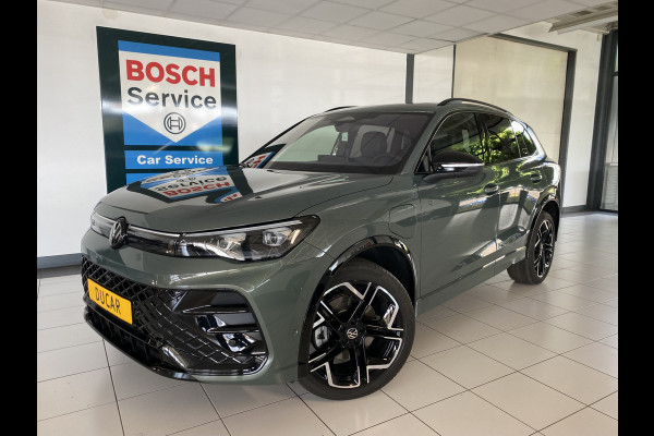 Volkswagen Tiguan 1.5 eHybrid R-Line Edition 272 PK Full Option, Panoramadak ,  Headup , Trekhaak, Leer , Massage stoelen