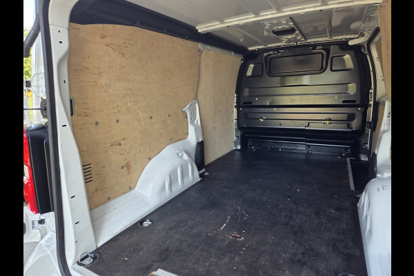Peugeot e-Expert Long L3 75 kWh Xenon Stoelverwarming Airco Achteruitrijcamera