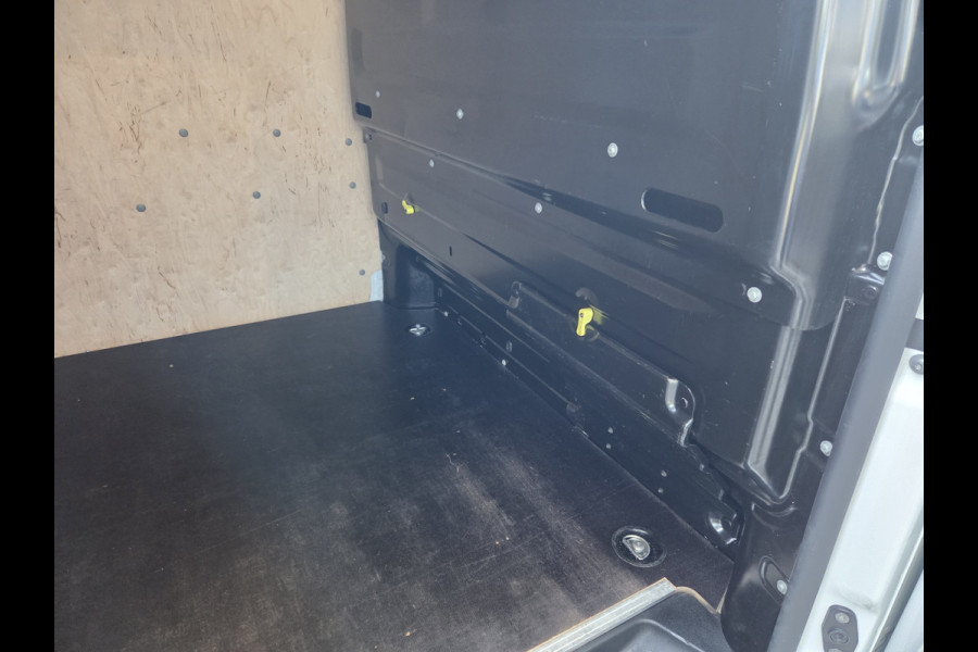 Peugeot e-Expert Long L3 75 kWh Xenon Stoelverwarming Airco Achteruitrijcamera
