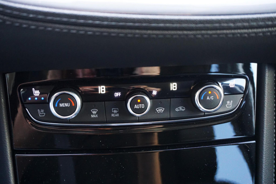 Opel Grandland X 1.6 Turbo 300PK Hybrid4 Ultimate|SOH100%|Trekhaak| Leer|Carplay.