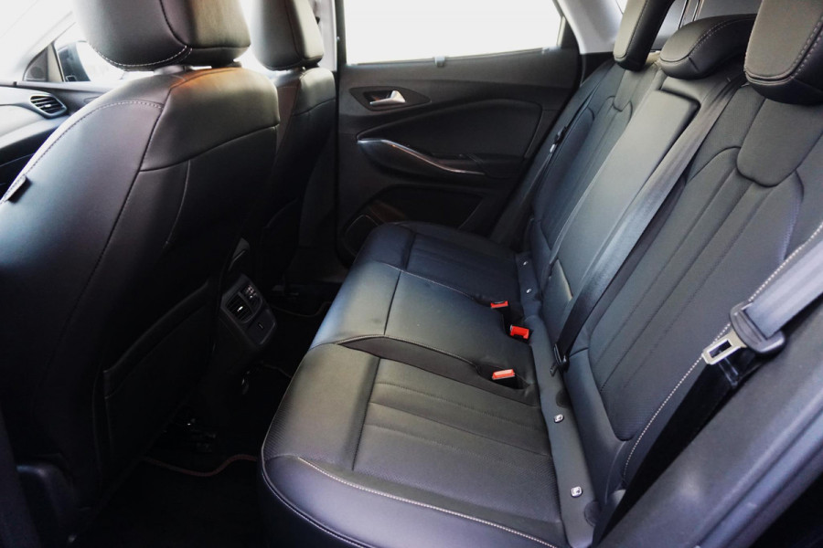 Opel Grandland X 1.6 Turbo 300PK Hybrid4 Ultimate|SOH100%|Trekhaak| Leer|Carplay.