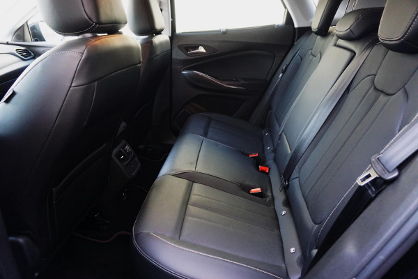 Opel Grandland X 1.6 Turbo 300PK Hybrid4 Ultimate|SOH100%|Trekhaak| Leer|Carplay.