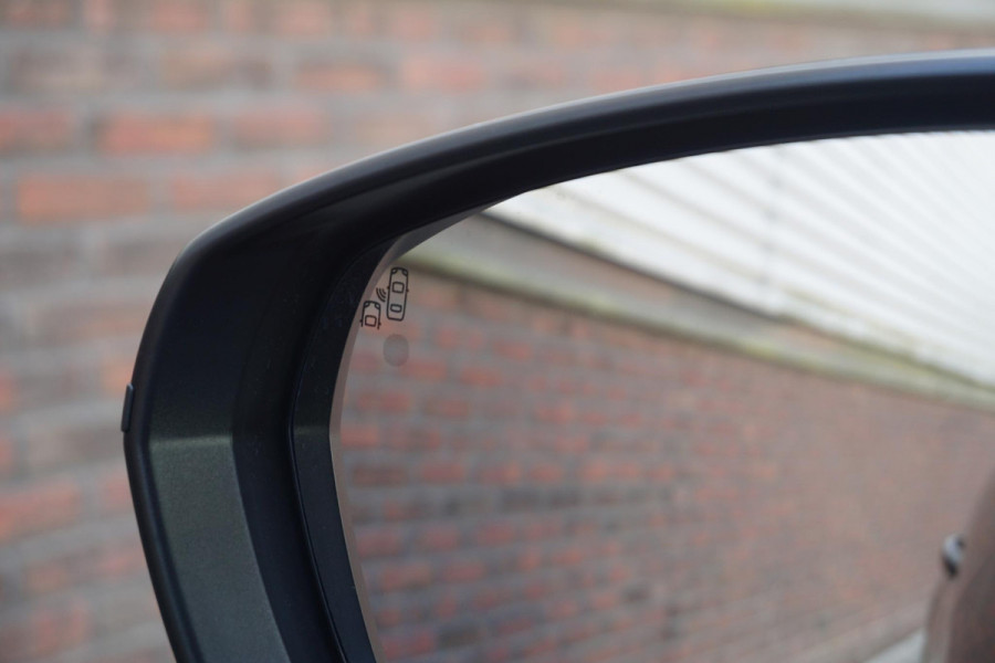Opel Grandland X 1.6 Turbo 300PK Hybrid4 Ultimate|SOH100%|Trekhaak| Leer|Carplay.