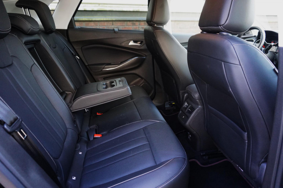 Opel Grandland X 1.6 Turbo 300PK Hybrid4 Ultimate|SOH100%|Trekhaak| Leer|Carplay.