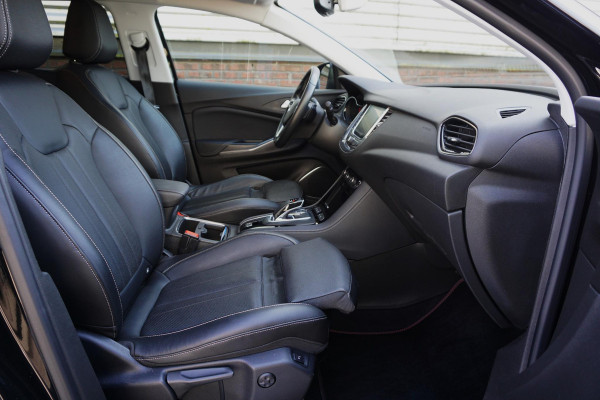 Opel Grandland X 1.6 Turbo 300PK Hybrid4 Ultimate|SOH100%|Trekhaak| Leer|Carplay.
