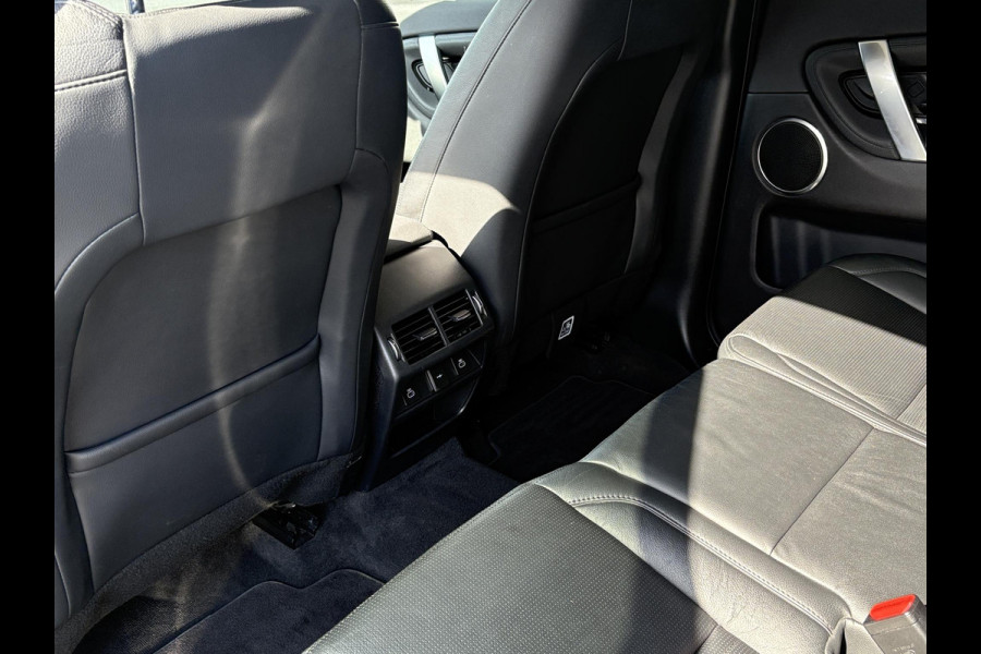 Land Rover Discovery Sport P300e 1.5 S | Trekhaak | Stoelverwarming | 360 Camera | Leder |