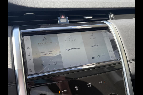 Land Rover Discovery Sport P300e 1.5 S | Trekhaak | Stoelverwarming | 360 Camera | Leder |