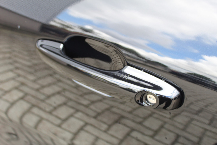 Ford Kuga 2.5 PHEV ST-Line X | Panoramadak | Trekhaak | BLIS | B&O | Full Options