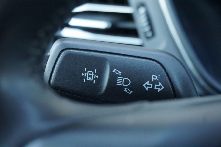Ford Kuga 225PK PHEV Titanium | WINTERPACK | ADAPT CRUISE