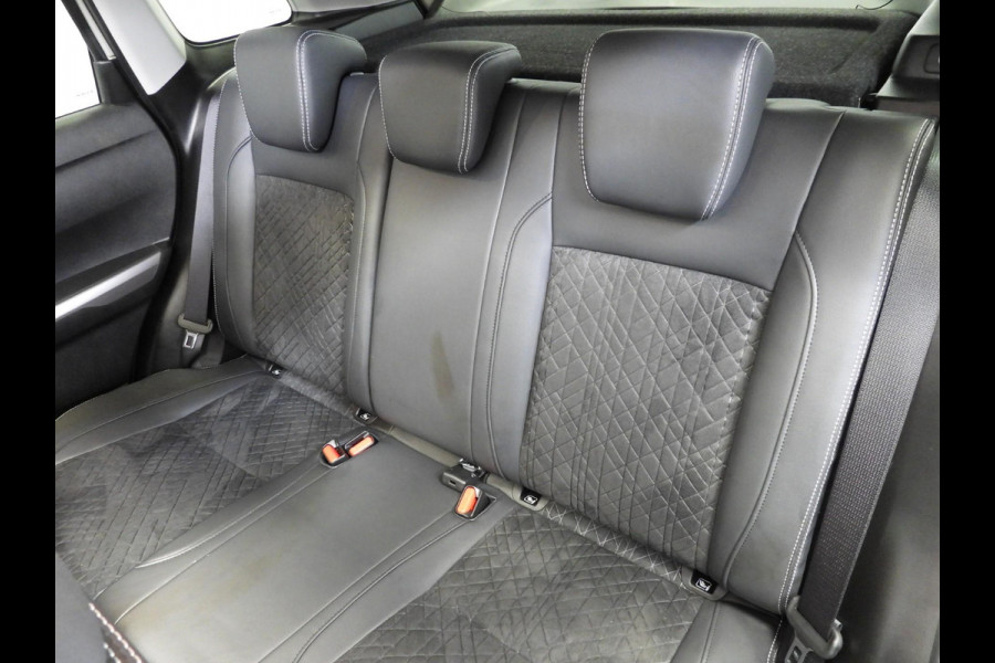 Suzuki Vitara 1.5 Hybrid Style NAVI/CAMERA/SCHUIFDAK/LED/17"LMV!