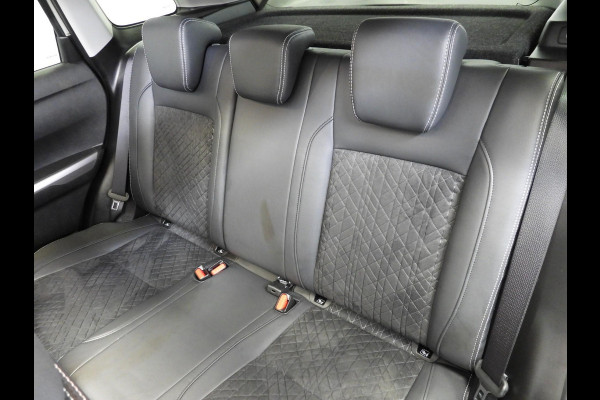 Suzuki Vitara 1.5 Hybrid Style NAVI/CAMERA/SCHUIFDAK/LED/17"LMV!