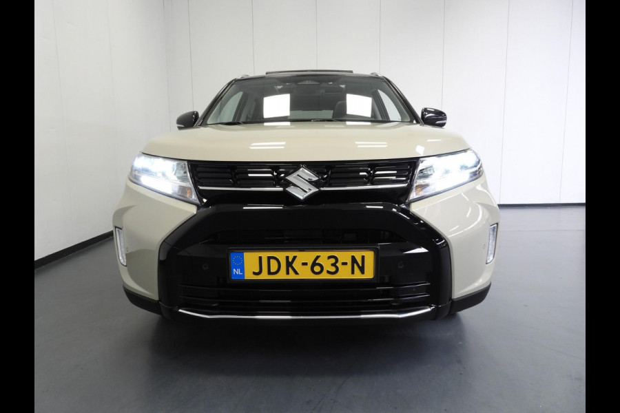 Suzuki Vitara 1.5 Hybrid Style NAVI/CAMERA/SCHUIFDAK/LED/17"LMV!