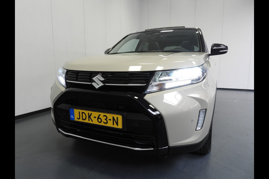 Suzuki Vitara 1.5 Hybrid Style NAVI/CAMERA/SCHUIFDAK/LED/17"LMV!