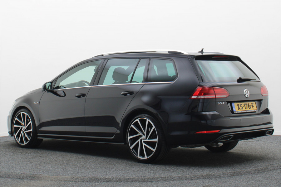 Volkswagen Golf Variant 1.5 TSI Highline Business R Panoramadak, LED, Camera, Virtual Cockpit, Trekhaak