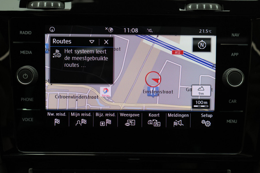 Volkswagen Golf Variant 1.5 TSI Highline Business R Panoramadak, LED, Camera, Virtual Cockpit, Trekhaak