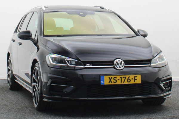 Volkswagen Golf Variant 1.5 TSI Highline Business R Panoramadak, LED, Camera, Virtual Cockpit, Trekhaak