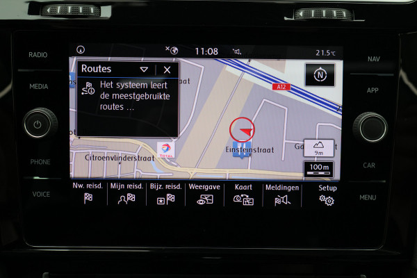 Volkswagen Golf Variant 1.5 TSI Highline Business R Panoramadak, LED, Camera, Virtual Cockpit, Trekhaak