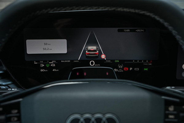 Audi A6 Avant 2.0 e-hybrid quattro S edition Competition | 5 Jaar garantie | Achterasbesturing | B&O | Carbon inleg | Stoelventilatie en Massage | Luchtvering | Panoramadak | Soft close | Keyless | Head-up | 360 camera | Passagiers Display |