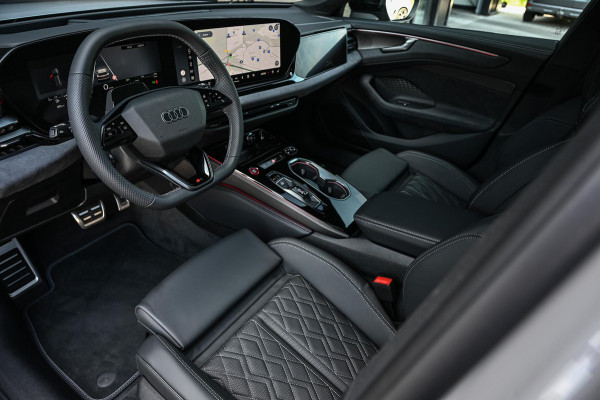Audi A6 Avant 2.0 e-hybrid quattro S edition Competition | 5 Jaar garantie | Achterasbesturing | B&O | Carbon inleg | Stoelventilatie en Massage | Luchtvering | Panoramadak | Soft close | Keyless | Head-up | 360 camera | Passagiers Display |