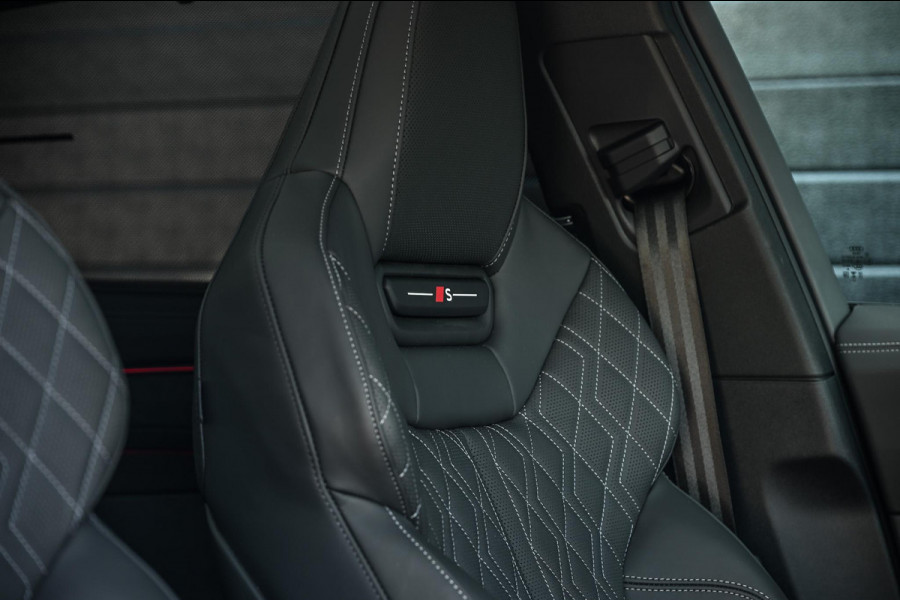 Audi A6 Avant 2.0 e-hybrid quattro S edition Competition | 5 Jaar garantie | Achterasbesturing | B&O | Carbon inleg | Stoelventilatie en Massage | Luchtvering | Panoramadak | Soft close | Keyless | Head-up | 360 camera | Passagiers Display |