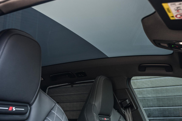 Audi A6 Avant 2.0 e-hybrid quattro S edition Competition | 5 Jaar garantie | Achterasbesturing | B&O | Carbon inleg | Stoelventilatie en Massage | Luchtvering | Panoramadak | Soft close | Keyless | Head-up | 360 camera | Passagiers Display |