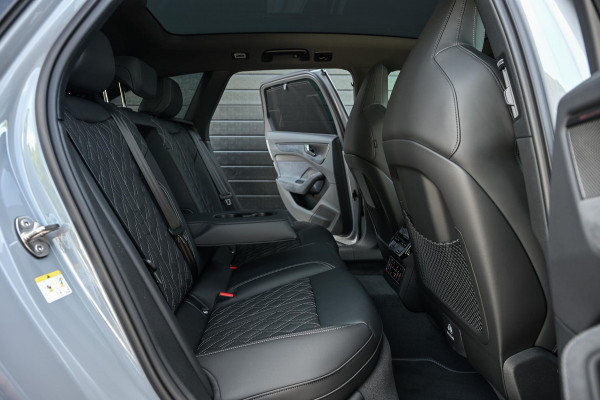 Audi A6 Avant 2.0 e-hybrid quattro S edition Competition | 5 Jaar garantie | Achterasbesturing | B&O | Carbon inleg | Stoelventilatie en Massage | Luchtvering | Panoramadak | Soft close | Keyless | Head-up | 360 camera | Passagiers Display |