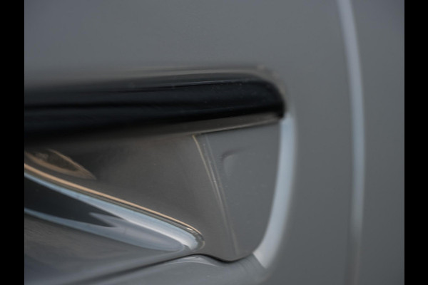Audi A6 Avant 2.0 e-hybrid quattro S edition Competition | 5 Jaar garantie | Achterasbesturing | B&O | Carbon inleg | Stoelventilatie en Massage | Luchtvering | Panoramadak | Soft close | Keyless | Head-up | 360 camera | Passagiers Display |