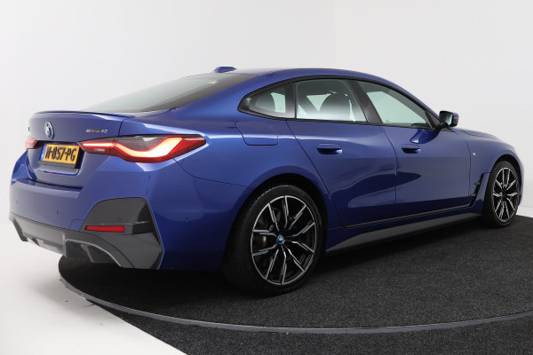 BMW i4 EDrive40 High Executive 84 kWh M-pakket( 1e Eig, Dealer OndH, Panorama, 360 Camera, Addpt Cruise, StoelV, Etc)