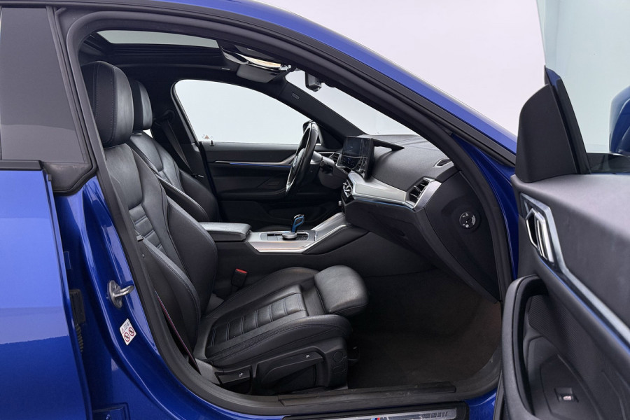 BMW i4 EDrive40 High Executive 84 kWh M-pakket( 1e Eig, Dealer OndH, Panorama, 360 Camera, Addpt Cruise, StoelV, Etc)